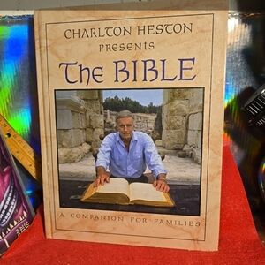 032726 Charlton Heston Presents The Bible Companion Book  Religion Families, Har